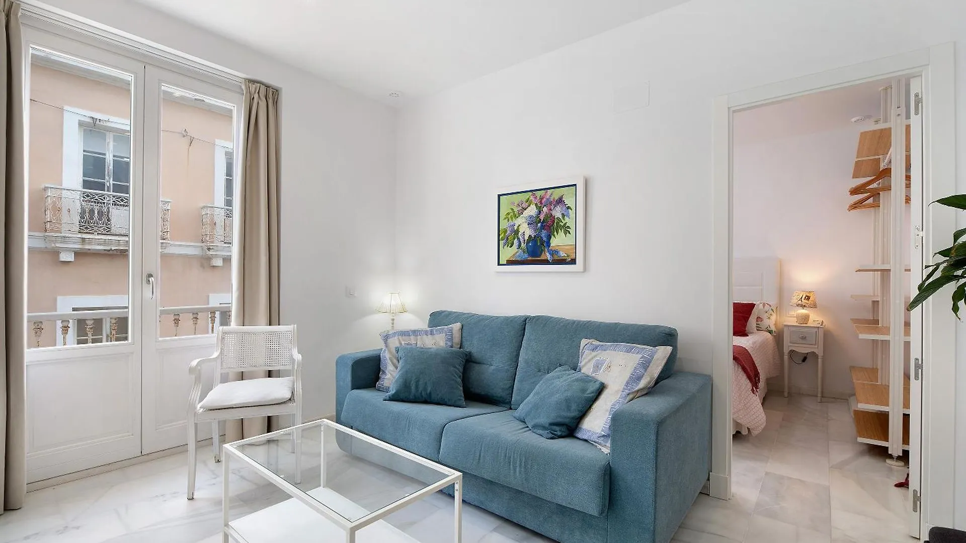 Apartamento En El Centro De Cadiz contacts